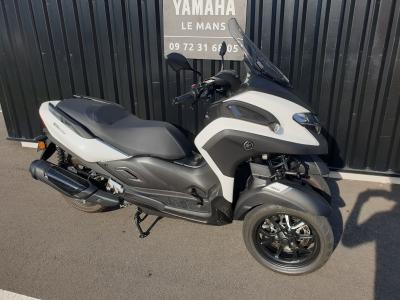 YAMAHA TRICITY 300