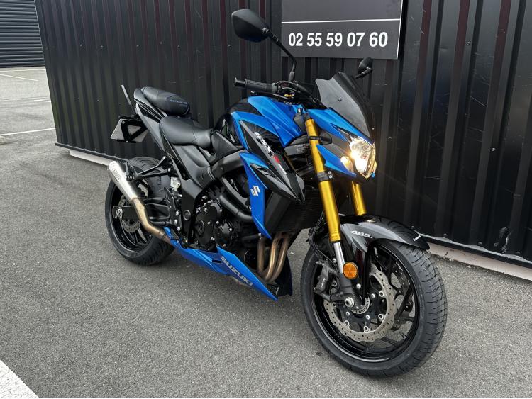 SUZUKI GSX-S 750