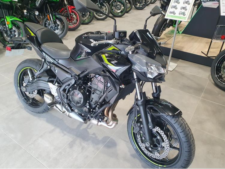 KAWASAKI Z 650 (47.5CV) BAISSE DE TARIF 5490€