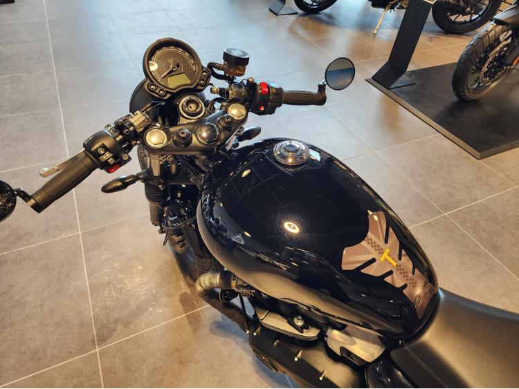 TRIUMPH STREET TWIN  900 EN A2 PREPA CAFE RACER