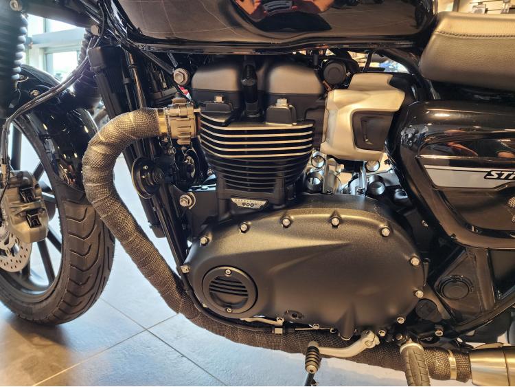 TRIUMPH STREET TWIN  900 EN A2 PREPA CAFE RACER