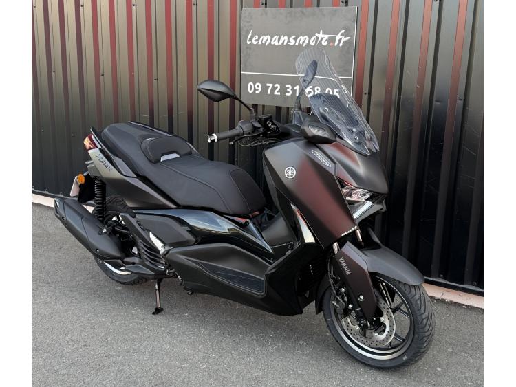XMAX 125 TECH MAX +
