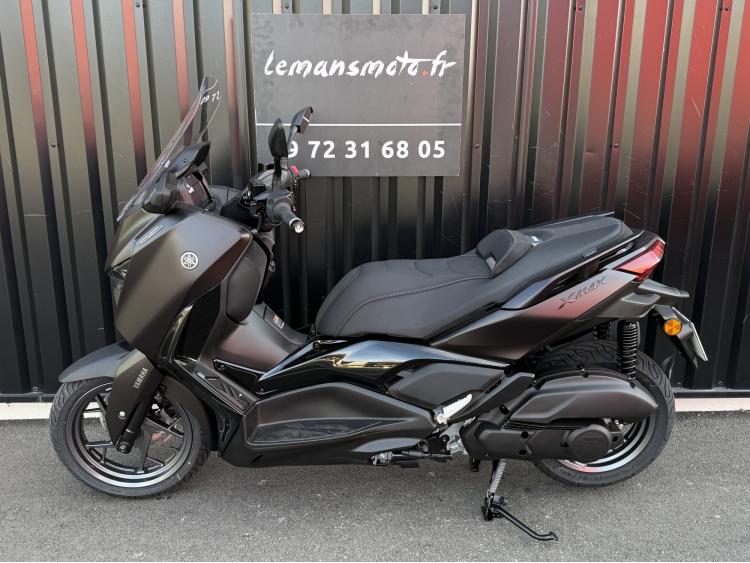 XMAX 125 TECH MAX +