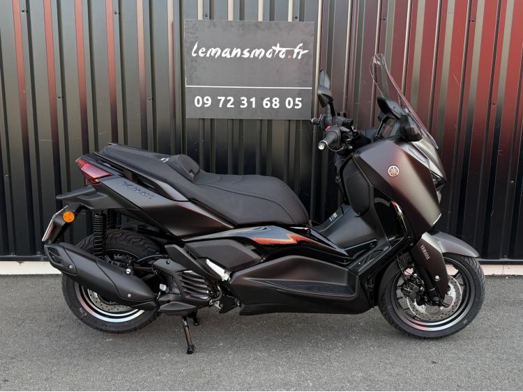 XMAX 125 TECH MAX +
