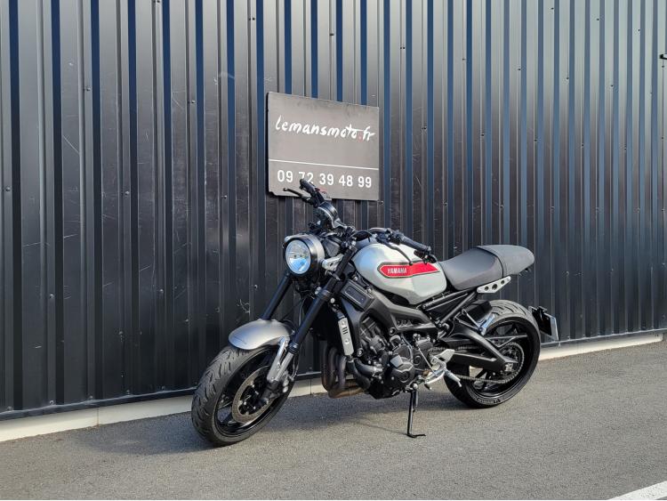 YAMAHA XSR 900