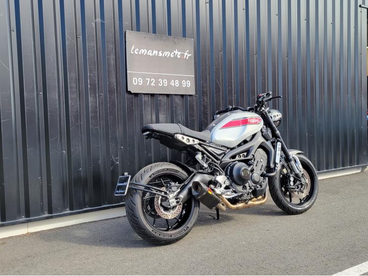 YAMAHA XSR 900