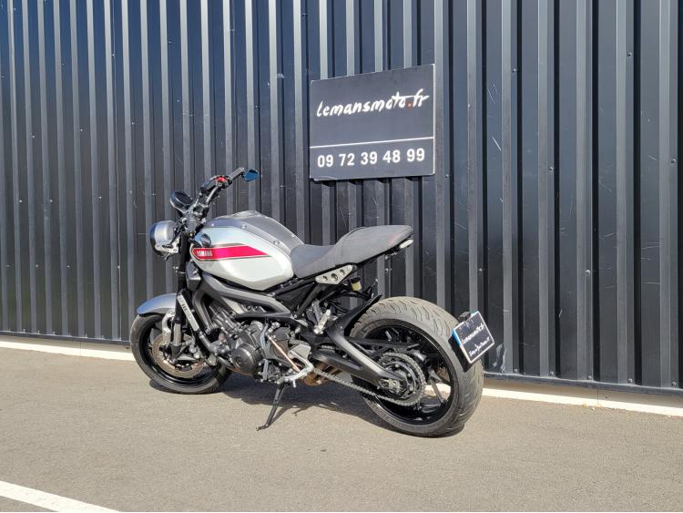 YAMAHA XSR 900