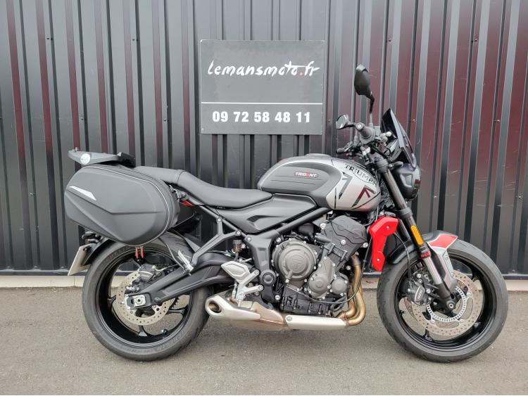 TRIUMPH TRIDENT 660