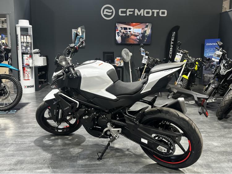 CF MOTO 450 NK NEUVE 0KM OFFRE DESTOCKAGE