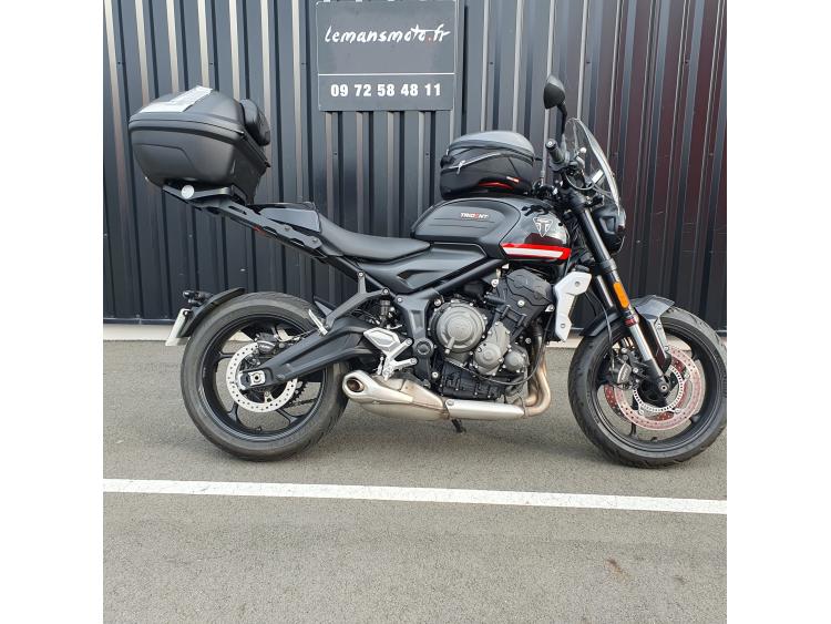 TRIUMPH TRIDENT 660 