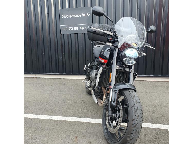 TRIUMPH TRIDENT 660 