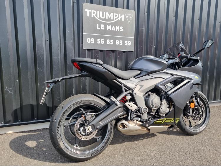 TRIUMPH DAYTONA 660 BRIDEE A2