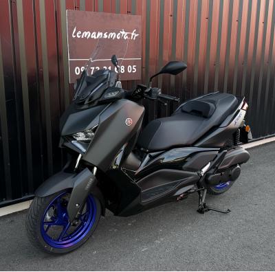 YAMAHA X-MAX 125