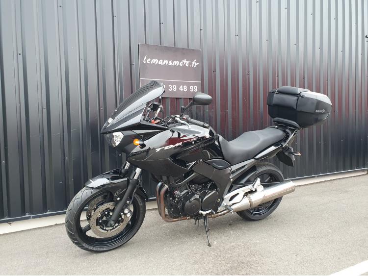YAMAHA TDM 900    SEULEMENT 18 100 KILOMETRES