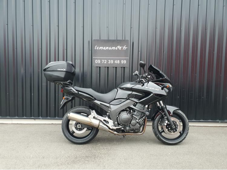 YAMAHA TDM 900    SEULEMENT 18 100 KILOMETRES