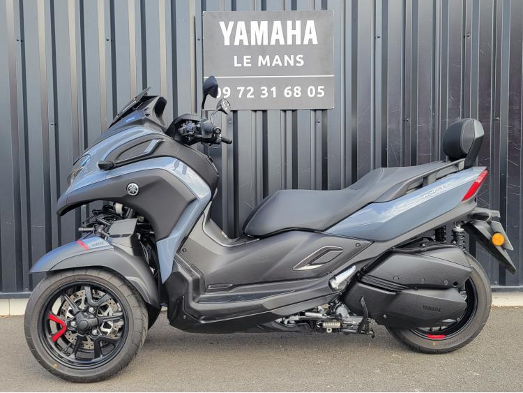 YAMAHA TRICITY 300