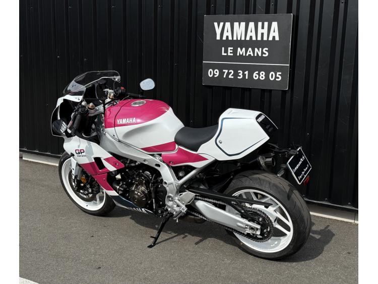 XSR 900 GP replica 750 yzf