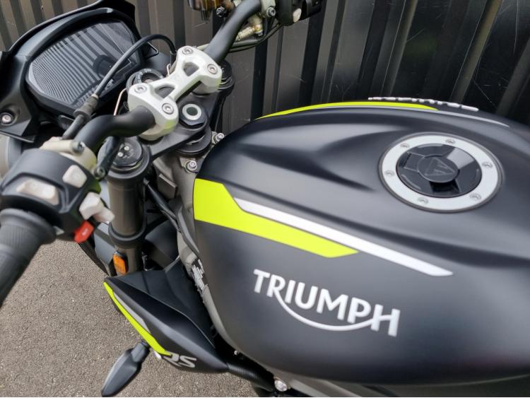 TRIUMPH STREET TRIPLE 765 RS