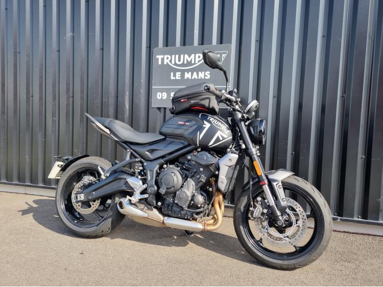 TRIUMPH TRIDENT 660