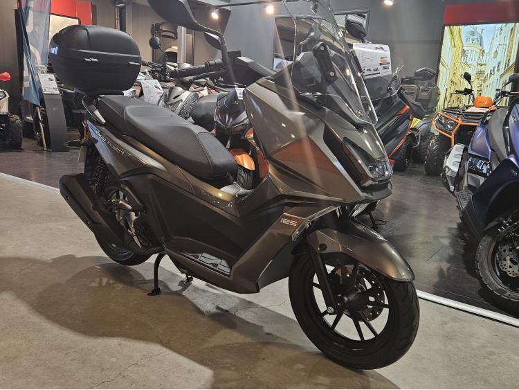 KYMCO skytown 125