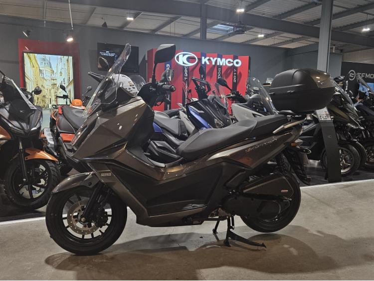 KYMCO skytown 125