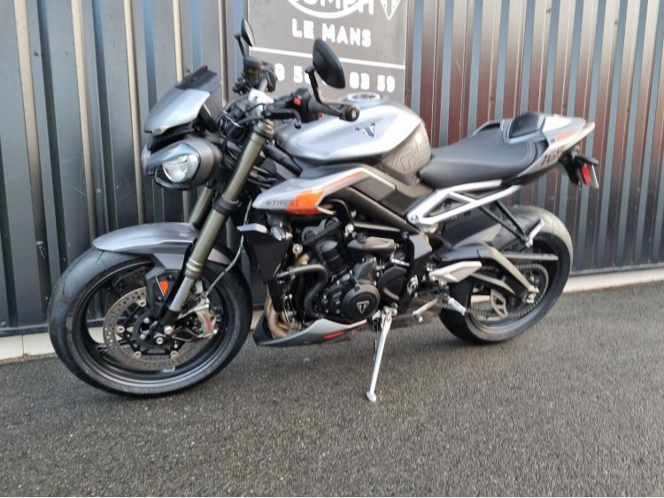 TRIUMPH STREET TRIPLE 765 RS