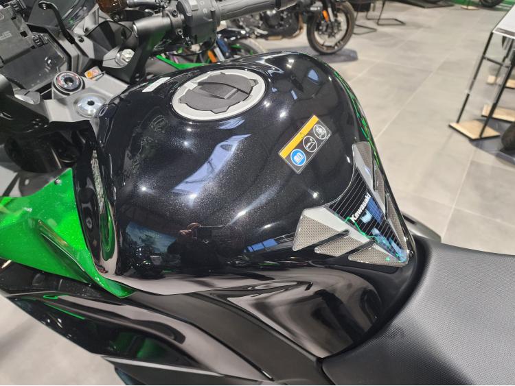 KAWASAKI NINJA 1000 SX TOURER