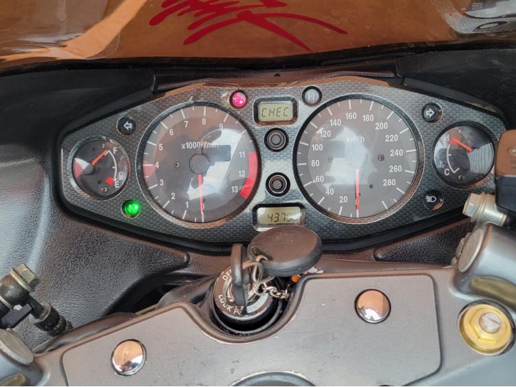 SUZUKI GSXR 1300 HAYABUSA