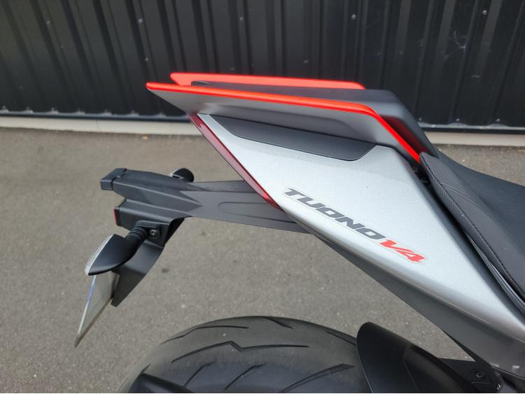 APRILIA TUONO 1000 V4