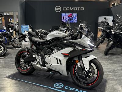 CF MOTO 675 SR-R