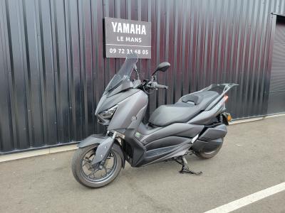 YAMAHA XMAX 300