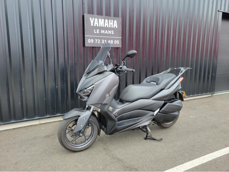YAMAHA XMAX 300