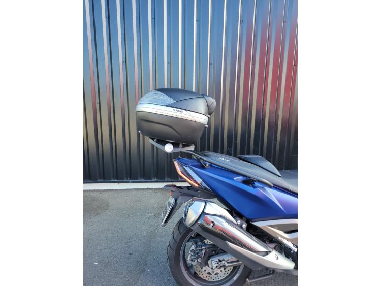 KYMCO AK 550