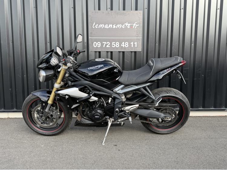 TRIUMPH STREET TRIPLE 675