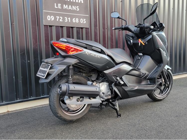 YAMAHA XMAX 125