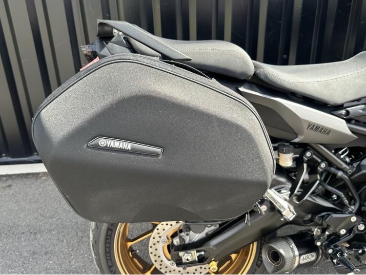 YAMAHA TRACER 900