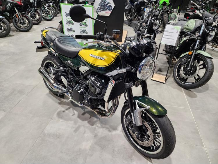 KAWASAKI Z900RS YELLOW BALL