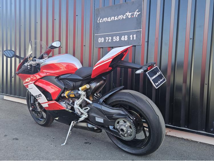 DUCATI panigale V2