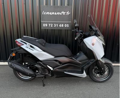YAMAHA X-MAX 125 TECH MAX +