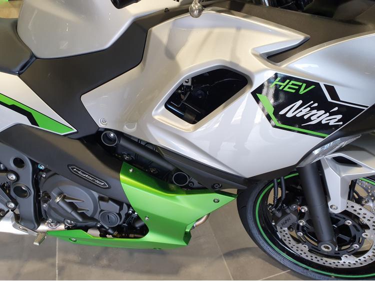 KAWASAKI NINJA 7 HYBRID